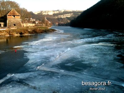 Doubs gelé